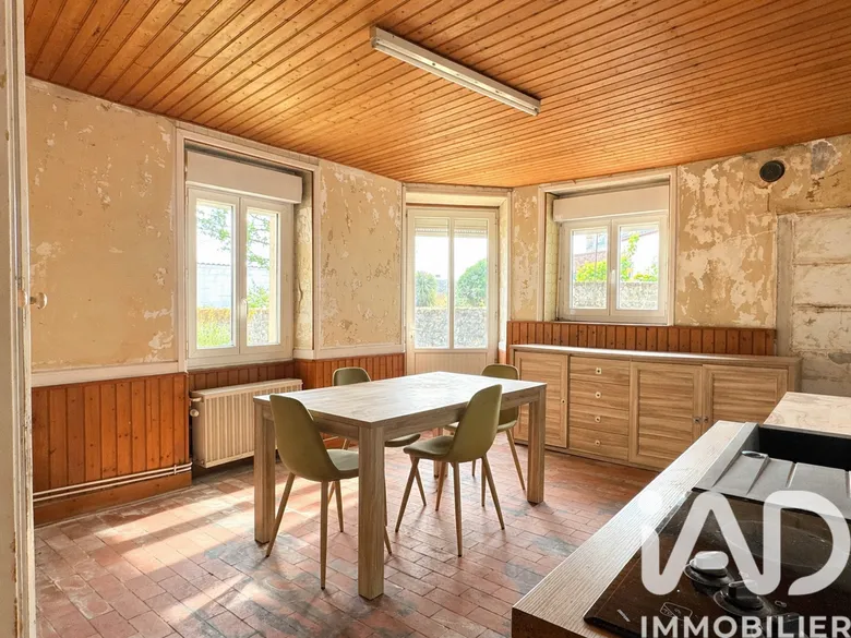 Maison 8 pièces 107 m² · à Mouilleron-Saint-Germain · 107 m² · 87 000 €