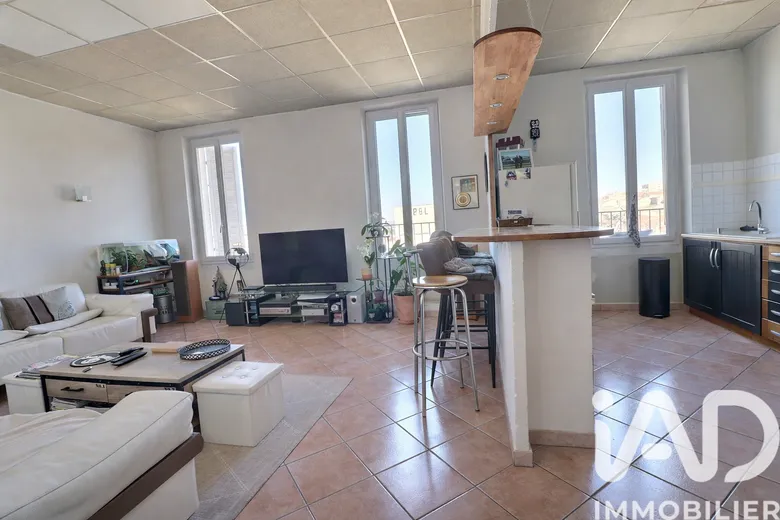 Appartement 3 pièces 75 m² · à Marseille · 75 m² · 104 000 €
