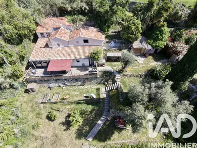 Maison à Saint-Jeannet (06640)