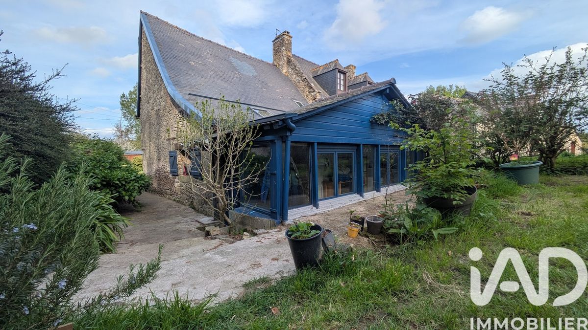 maison à Corseul