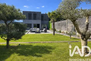 Pavillon à Vimy (62580)