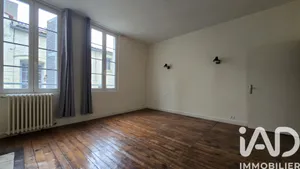 Townhouse in Niort (79000)