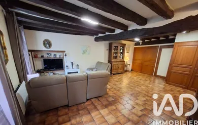 Apartment in Chinon (37500)