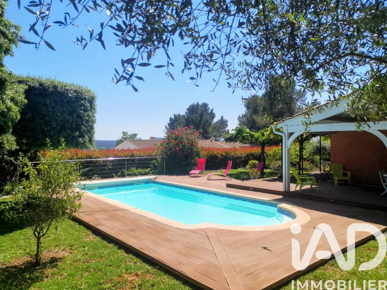 Maison 5 pièces 126 m² · à Cuers · 126 m² · 598 000 €