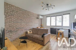 Apartment in Villeurbanne (69100)