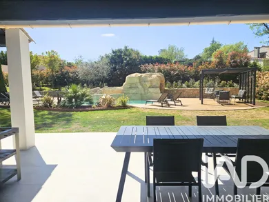 Maison à Roquefort-les-Pins (06330)