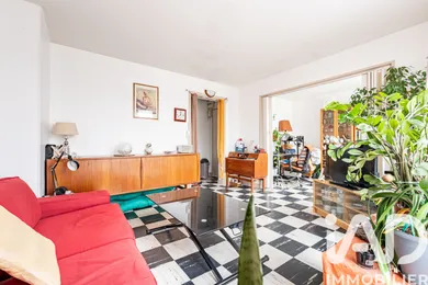 Apartment in Vanves (92170)