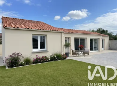 Traditional house in La Chapelle-Heulin (44330)