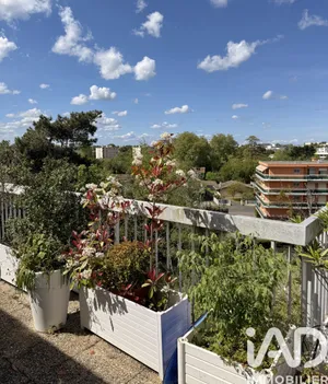 Apartment in Bordeaux (33200)