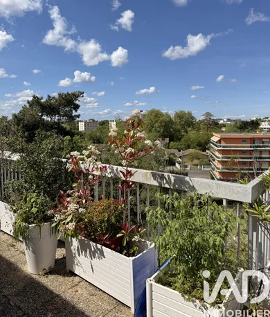 Apartment in Bordeaux (33200)