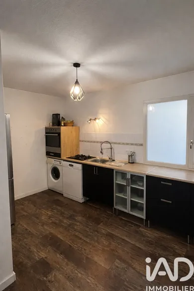 Apartment in Lambesc (13410)