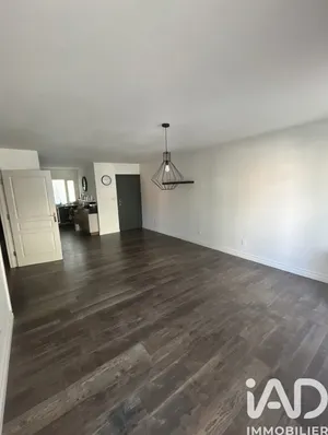 Apartment in Lambesc (13410)