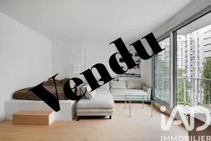 Apartment in Paris (75012)