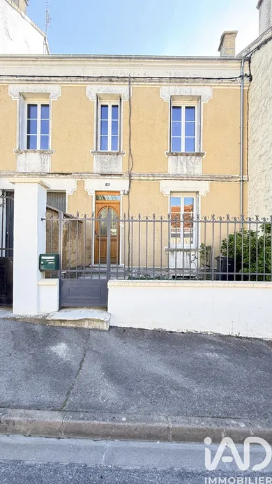 Maison de ville à Vouziers (08400)