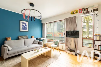 Apartment in Paris (75019)