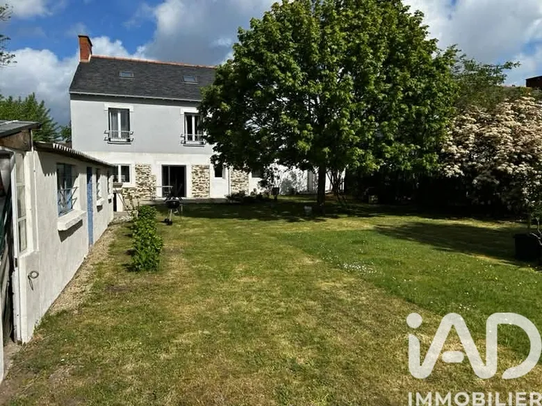 Maison 6 pièces 174 m² · à Mauves-sur-Loire · 174 m² · 415 000 €