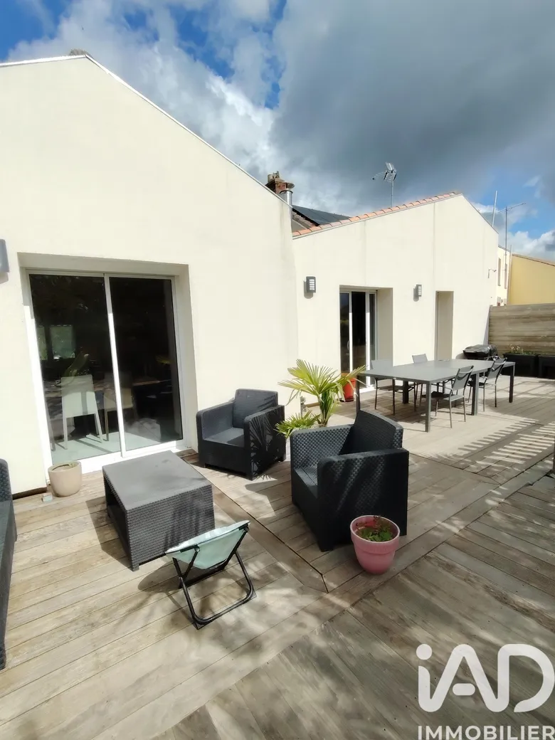 Maison 6 pièces 110 m² · à Le Poiré-sur-Vie · 110 m² · 289 500 €
