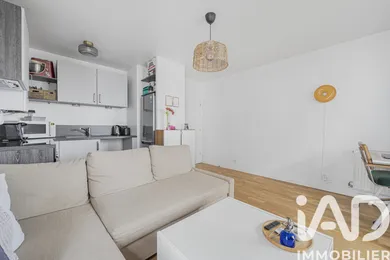 Apartment in Montreuil (93100)
