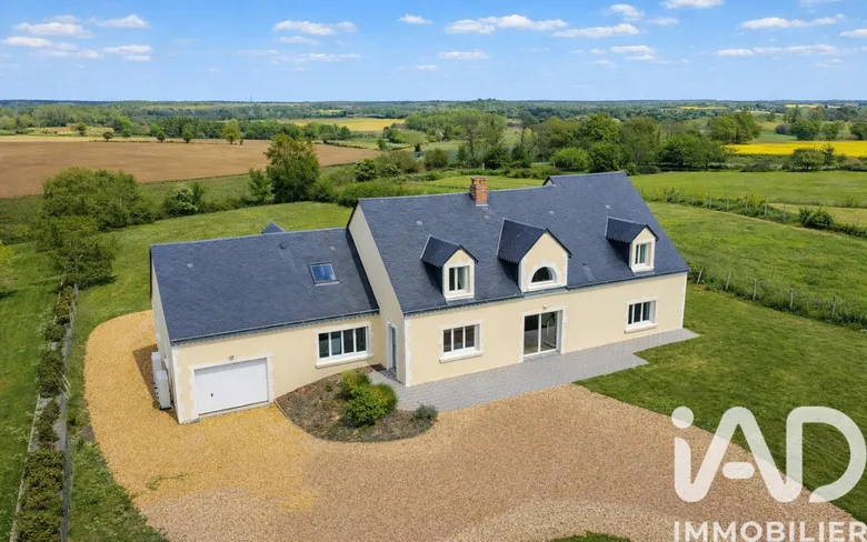 Maison 7 pièces 300 m² · à Le Grand-Lucé · 300,4 m² · 394 000 €