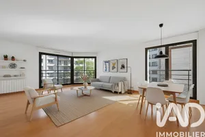 Apartment in Paris (75016)