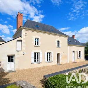 Village house in Loire-Authion (49630)