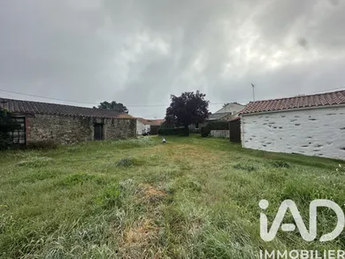 Building plot in saint julien des landes  (85150)
