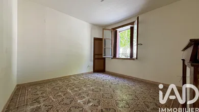 Village house in Paulhan (34230)