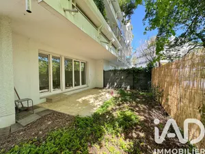 Apartment in Le Bouscat (33110)