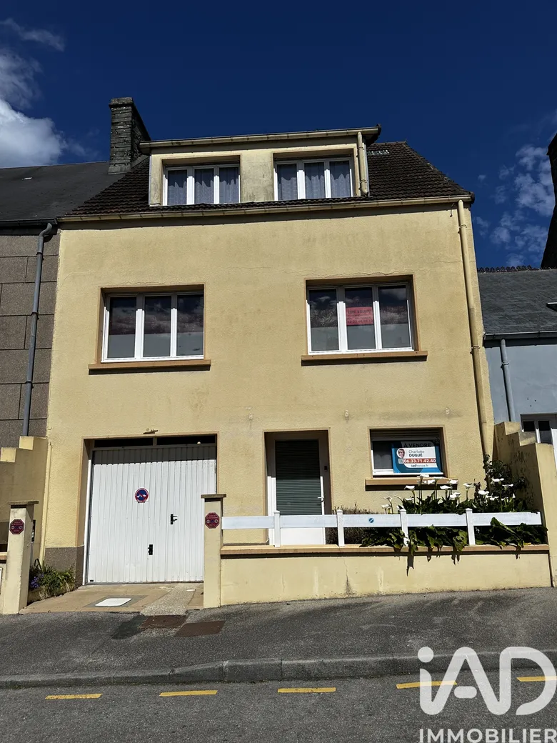 Maison 6 pièces 136 m² · à Cherbourg-en-Cotentin · 136 m² · 233 000 €