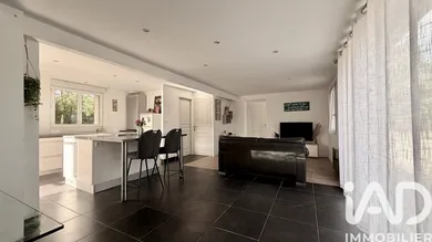 Traditional house in Les Garennes sur Loire (49320)