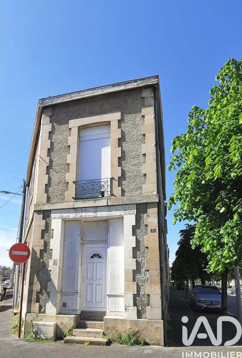 Immeuble 145 m² · à Magenta · 145 m² · 175 000 €