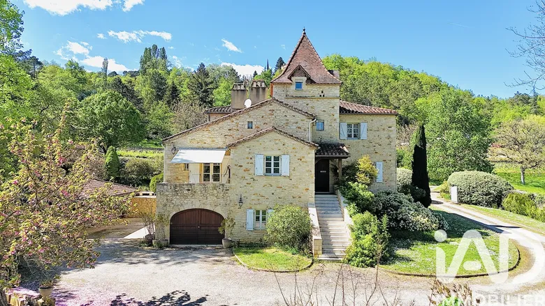 Maison 6 pièces 170 m² · à Prayssac · 170 m² · 548 000 €