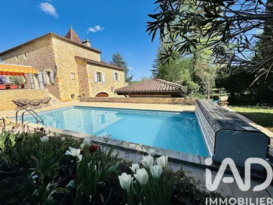 Architectural house in Prayssac (46220)