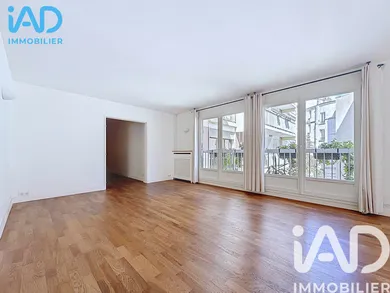 Apartment in Paris (75018)