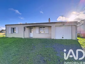 Maison à Sainte-Radégonde-des-Noyers (85450)