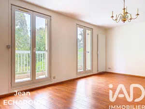 Apartment in Dourdan (91410)