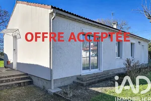 Detached house in Parthenay (79200)