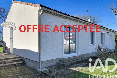 Detached house in Parthenay (79200)