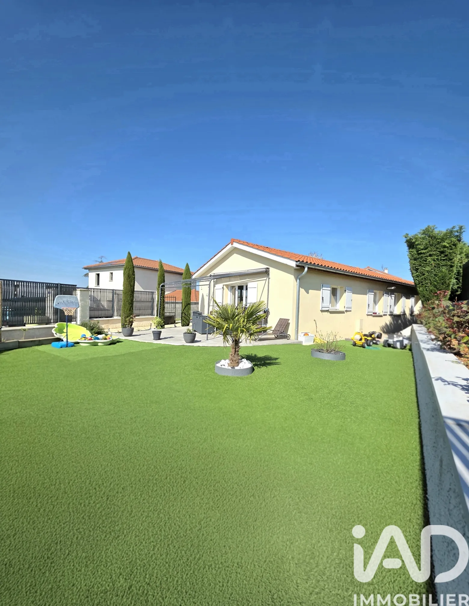 Vente maison à Chevrières (42140) : maison 6 pièces 121 m² — 6