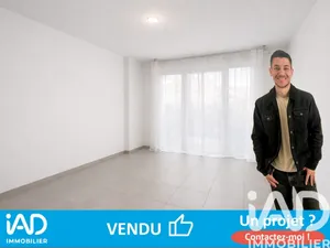 Apartment in Vitrolles (13127)