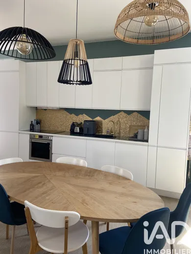 Apartment in Bordeaux (33200)