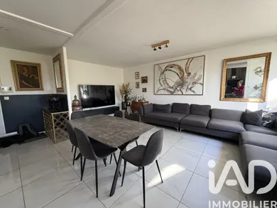Apartment in Villeneuve-d'Ascq (59650)