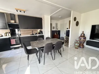 Apartment in Villeneuve-d'Ascq (59650)