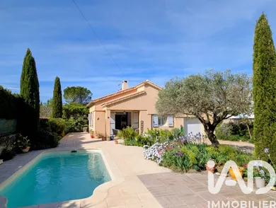 Maison à Les Angles (30133)