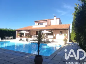 Maison à Saint-Cyprien (24220)