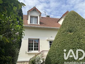 Maison traditionnelle à Franconville (95130)