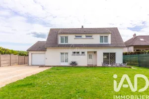 House in Richebourg (78550)