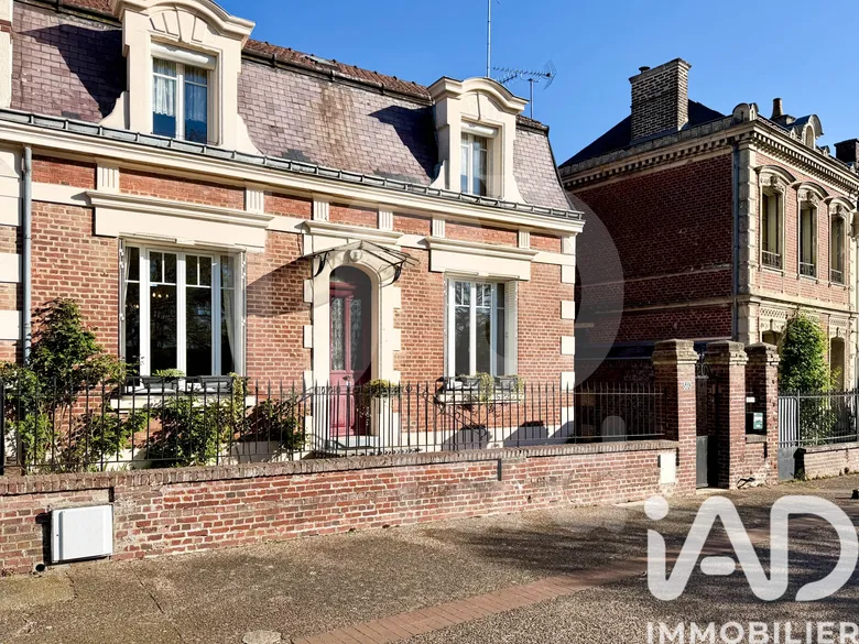 Maison 5 pièces 115 m² · à Pont-l'Évêque · 115 m² · 215 000 €
