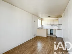 Apartment in Pontault-Combault (77340)