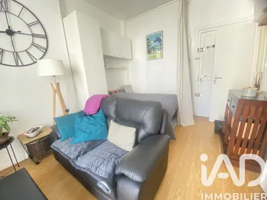 Studio in Vichy (03200)
